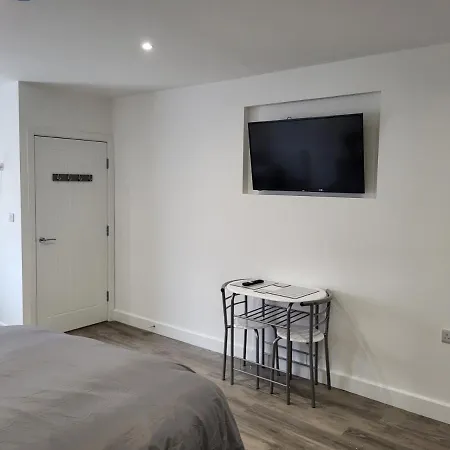 Apartment Sailors Den