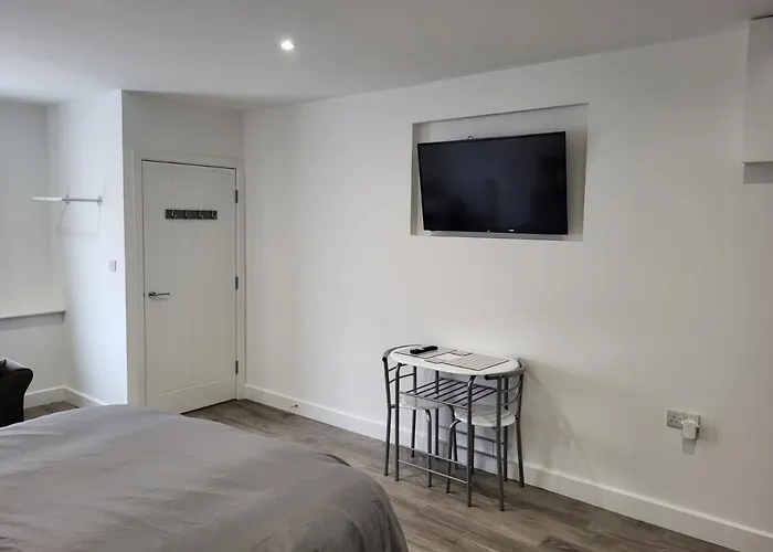 Apartment Sailors Den