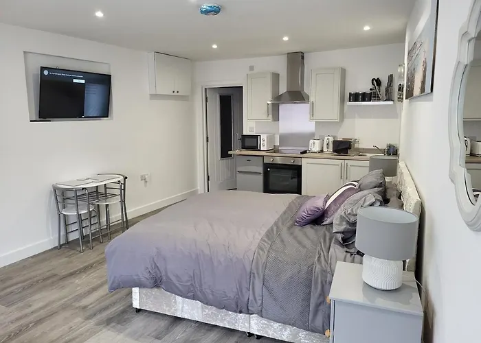 Apartment Sailors Den